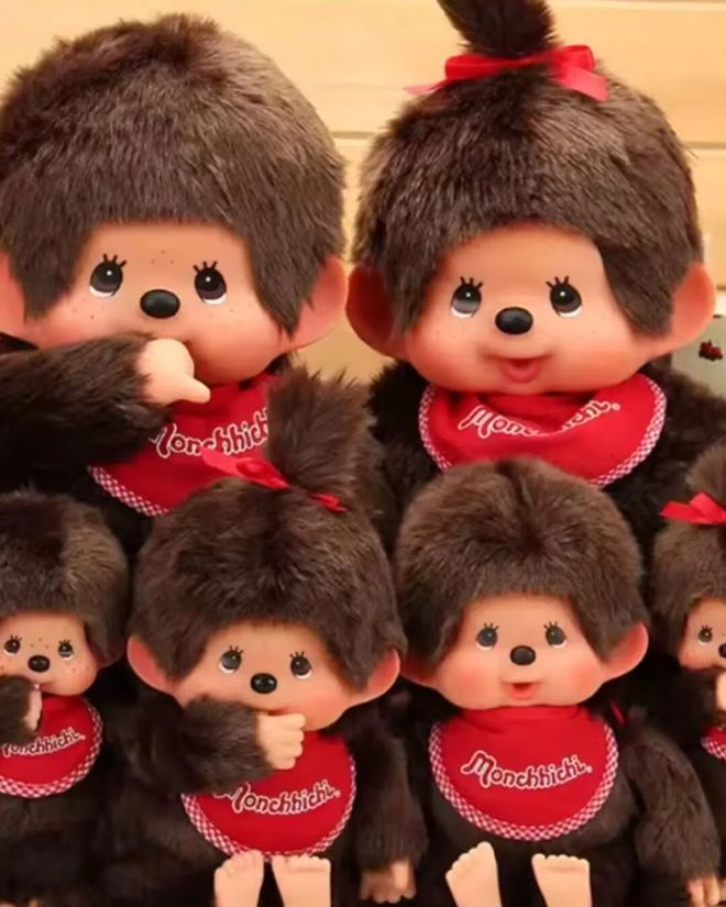 打工人扎堆在优衣库自制「脏线拿下人生第一件巴黎世家”？